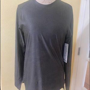 Lululemon license to train long sleeve